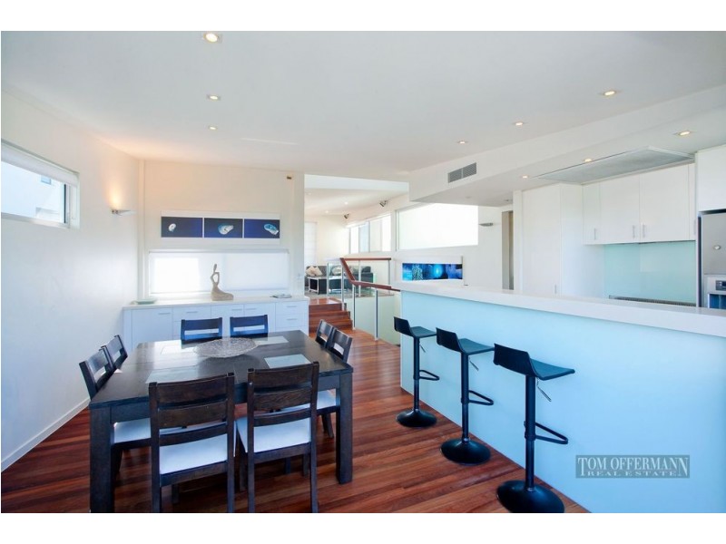 2/4 Bryan St, Sunshine Beach QLD 4567