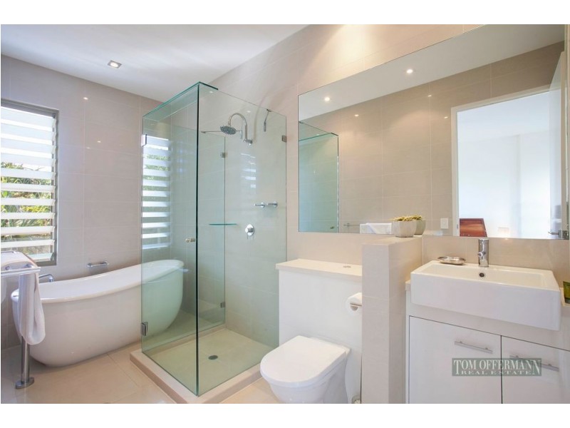 2/4 Bryan St, Sunshine Beach QLD 4567