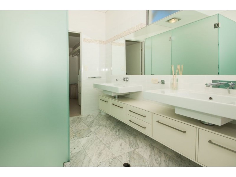 2/63 Elanda St, Sunshine Beach QLD 4567