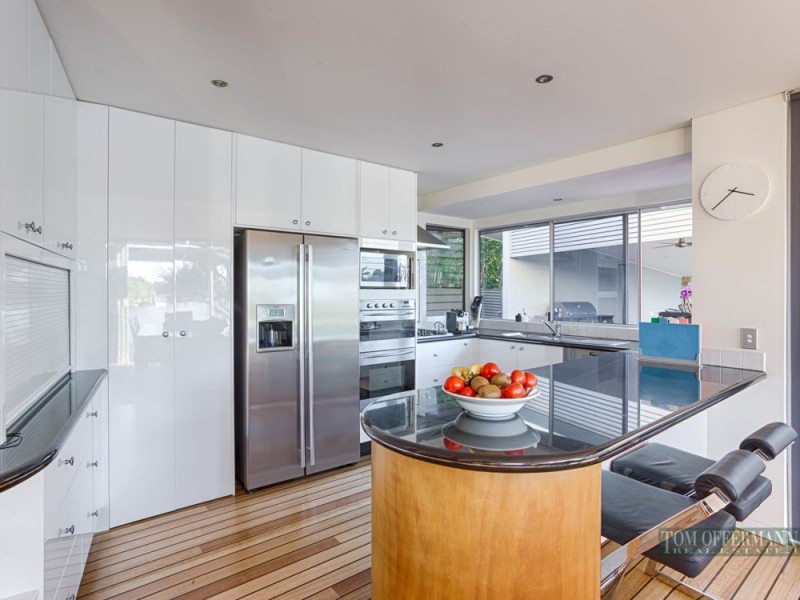 25 Shorehaven Drive, Noosa Waters QLD 4566