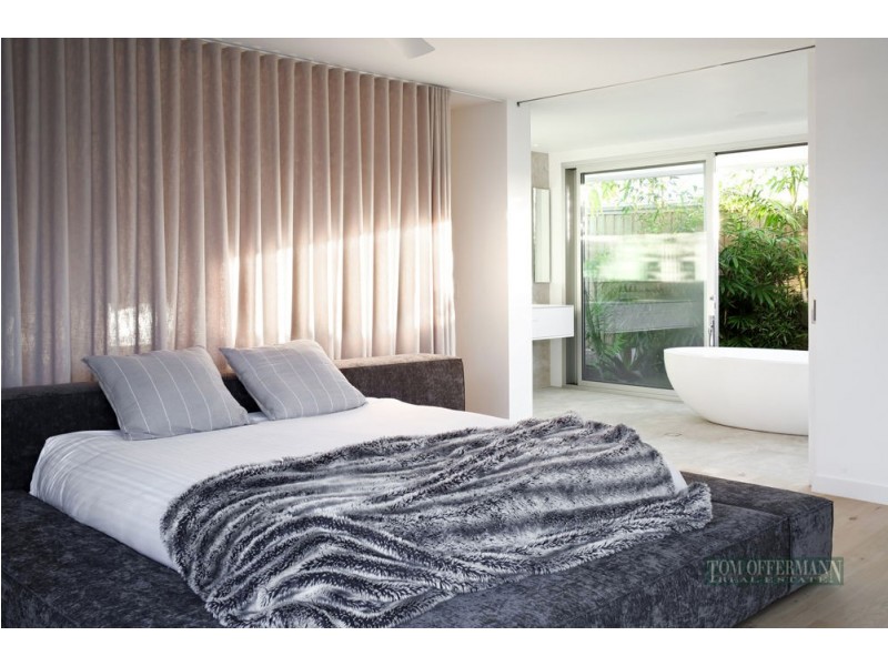 7 White Beech Rd, Noosa Heads QLD 4567