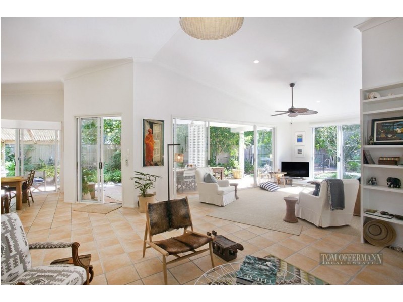 33 Waterside Court, Noosa Waters QLD 4566