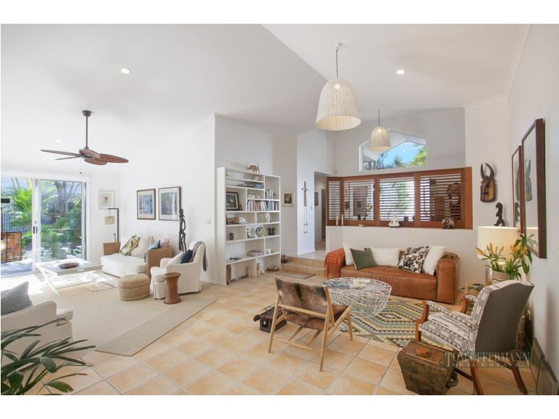 33 Waterside Court, Noosa Waters QLD 4566