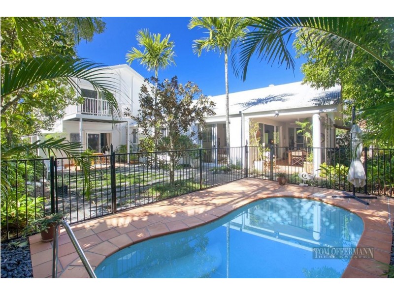 33 Waterside Court, Noosa Waters QLD 4566