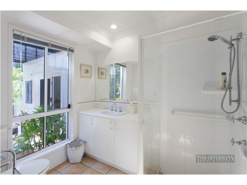 33 Waterside Court, Noosa Waters QLD 4566