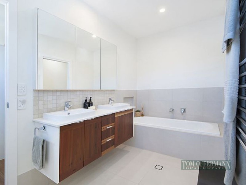 42 Wyuna Drive, Noosaville QLD 4566