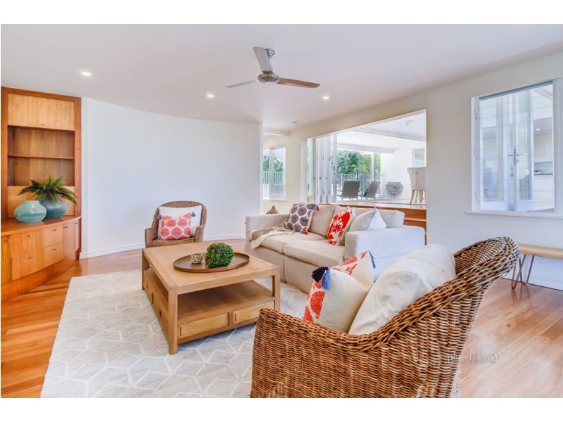 7 Kiamba Court, Sunshine Beach QLD 4567