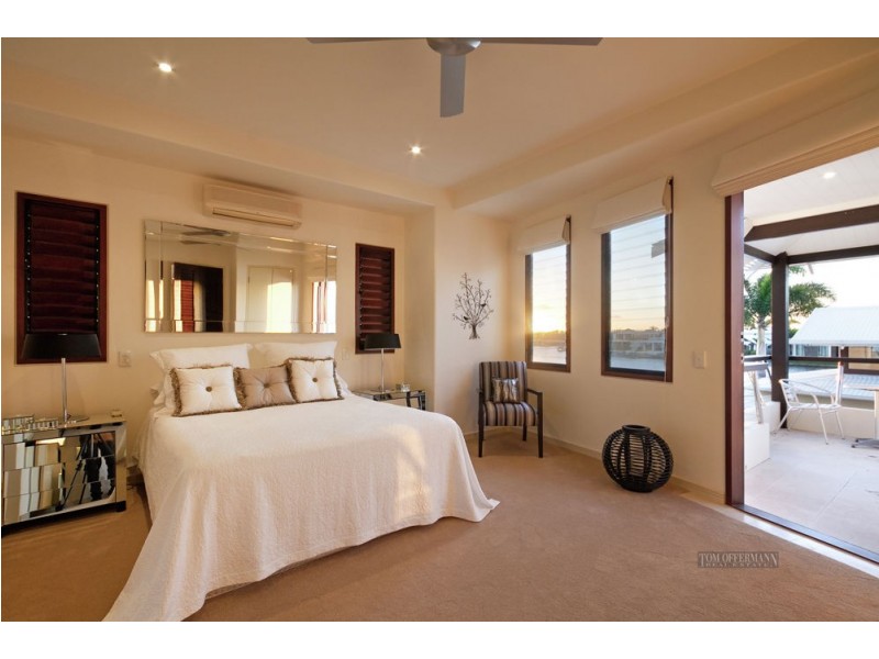 33 Masthead Quay, Noosa Waters QLD 4566