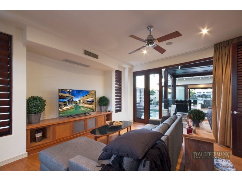 33 Masthead Quay, Noosa Waters QLD 4566