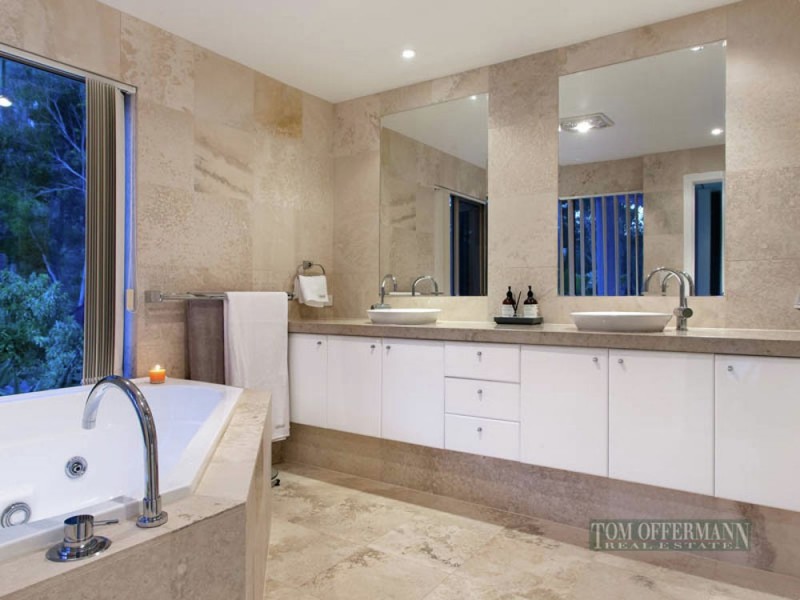 715/61 Noosa Springs Drive, Noosa Heads QLD 4567