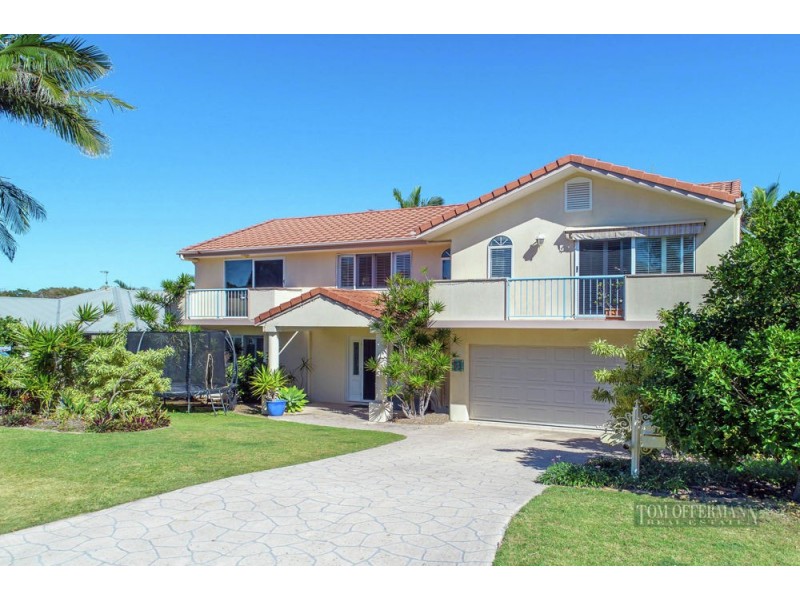 13 Moonbeam Crescent, Castaways Beach QLD 4567