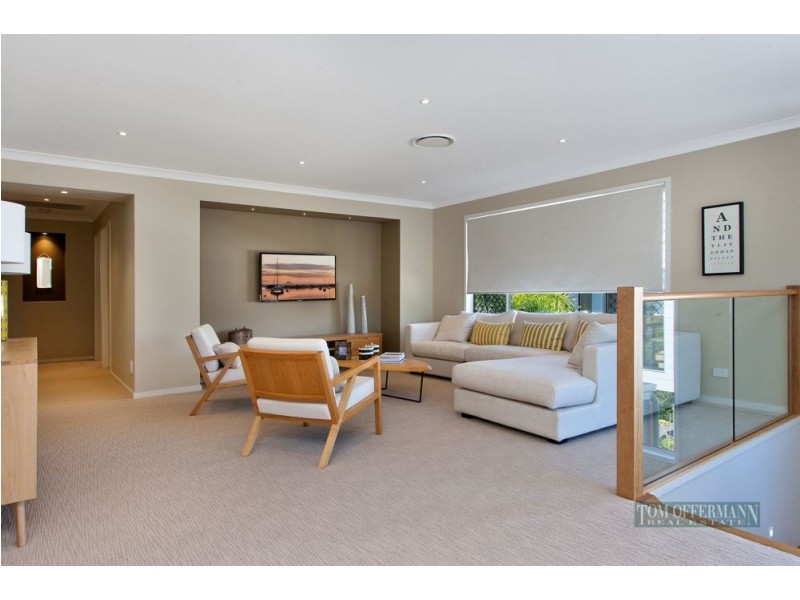 9 Lake Edge Drive, Noosa Heads QLD 4567