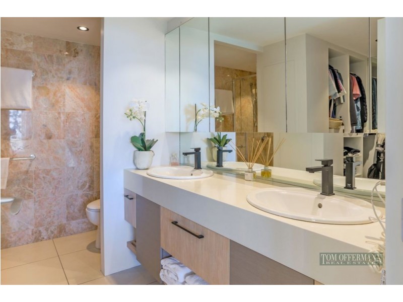 12/2 Noosa Drive, Noosa Heads QLD 4567