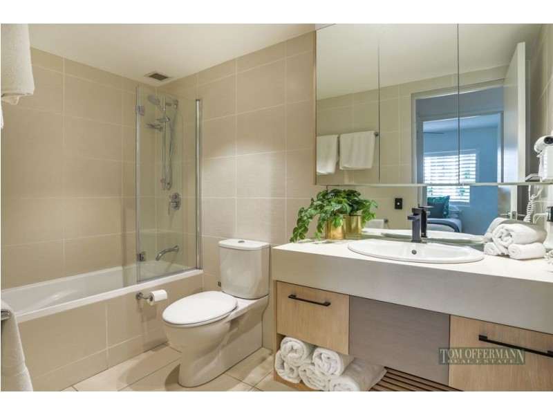 12/2 Noosa Drive, Noosa Heads QLD 4567