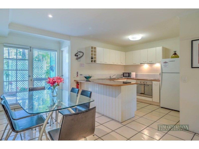 2/287 Weyba Rd, Noosaville QLD 4566