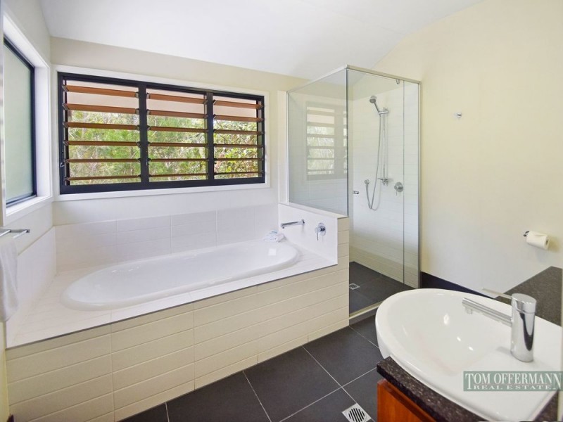 27/90 Beach Rd, Noosa North Shore QLD 4565