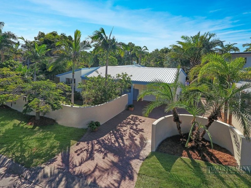 14 Dolphin Crescent, Noosaville QLD 4566