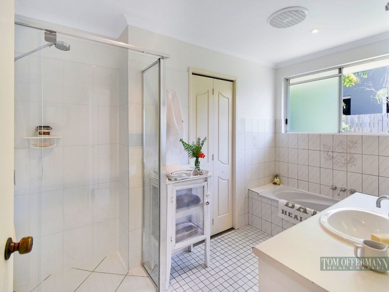 14 Dolphin Crescent, Noosaville QLD 4566