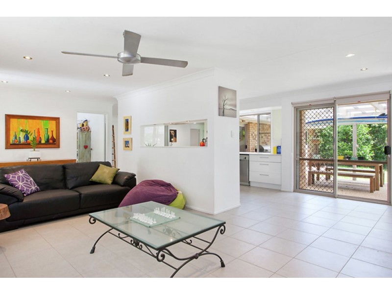 9 Hardy Street, Sunrise Beach QLD 4567