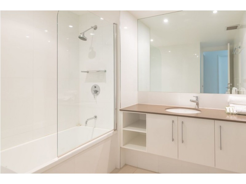 6/2 Noosa Drive, Noosa Heads QLD 4567