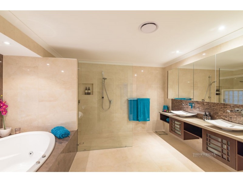 14 Masthead Quay, Noosa Waters QLD 4566