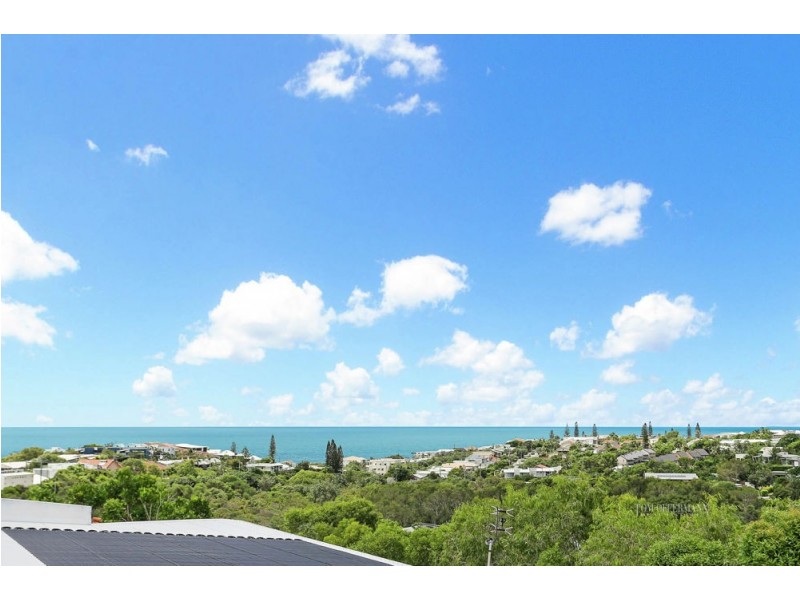 19 Captains Ct, Sunrise Beach QLD 4567