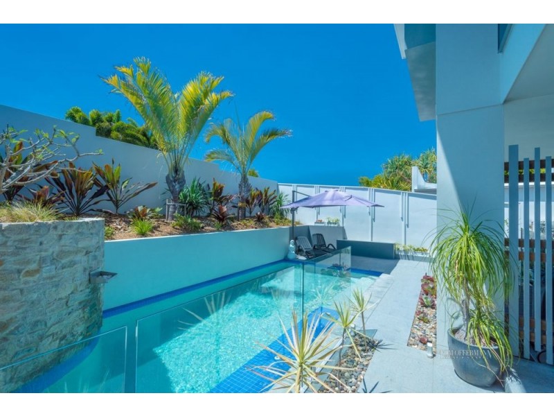 19 Captains Ct, Sunrise Beach QLD 4567