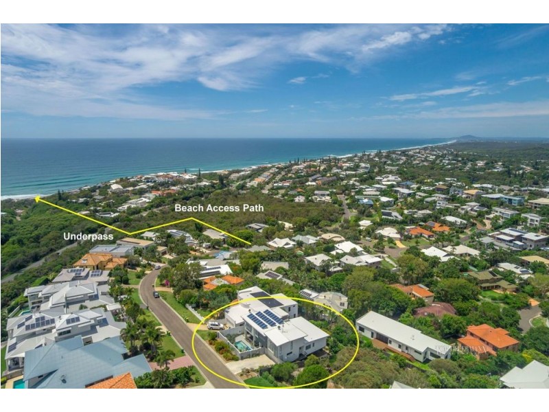 19 Captains Ct, Sunrise Beach QLD 4567