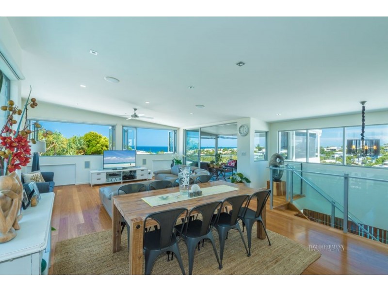 19 Captains Ct, Sunrise Beach QLD 4567