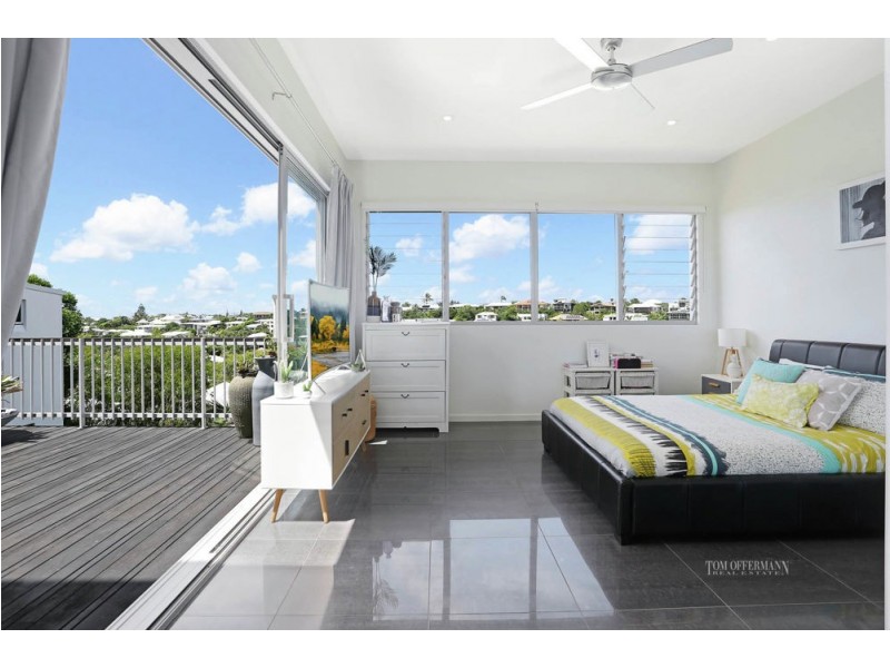 19 Captains Ct, Sunrise Beach QLD 4567