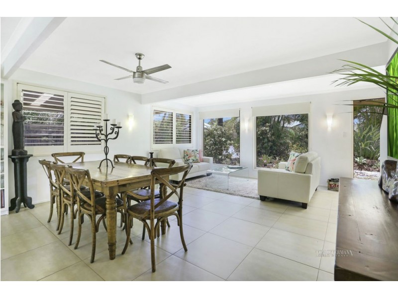 18 Paluma St, Sunrise Beach QLD 4567