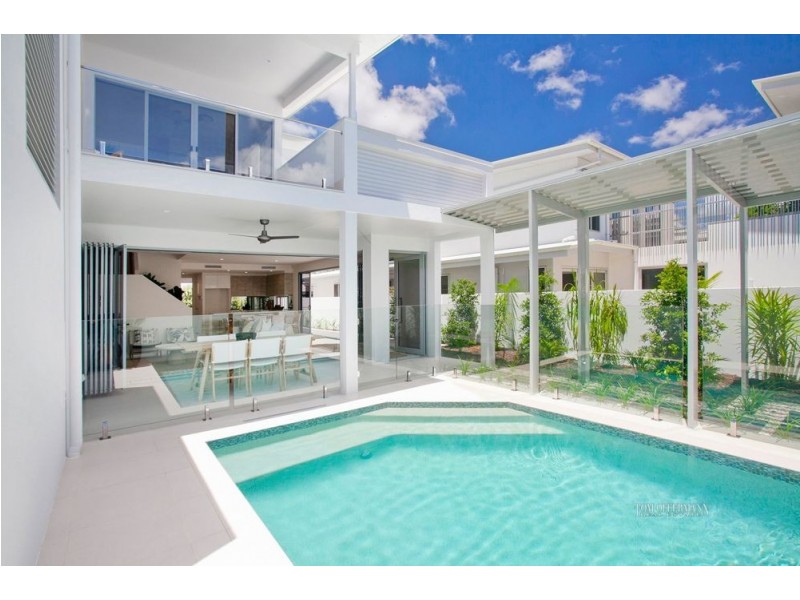 1-2/30 Elizabeth Street, Noosaville QLD 4566