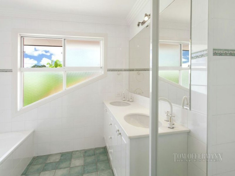 4 The Peninsula, Noosa Waters QLD 4566