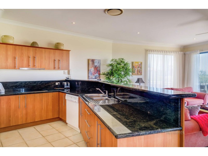 9/9 Selene St, Sunrise Beach QLD 4567