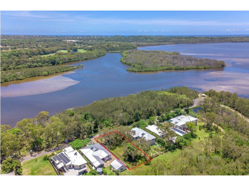 179 Lake Weyba Drive, Noosaville QLD 4566