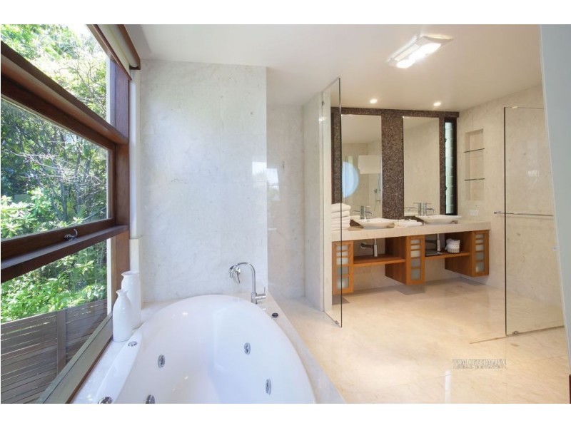 1/8 Avocet Pde, Peregian Beach QLD 4573