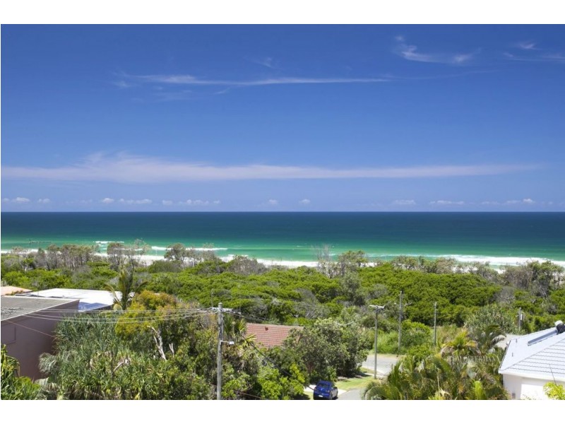 1/8 Avocet Pde, Peregian Beach QLD 4573