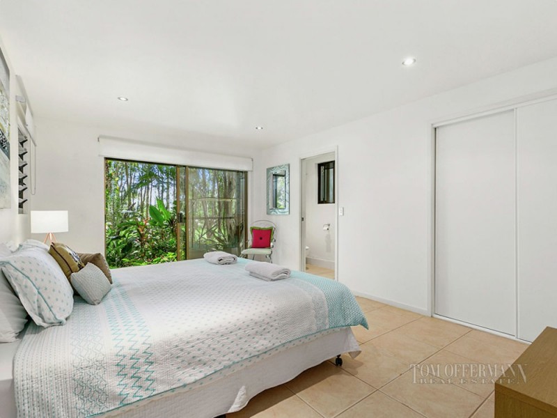 1 Lakeway Drive, Cooroibah QLD 4565