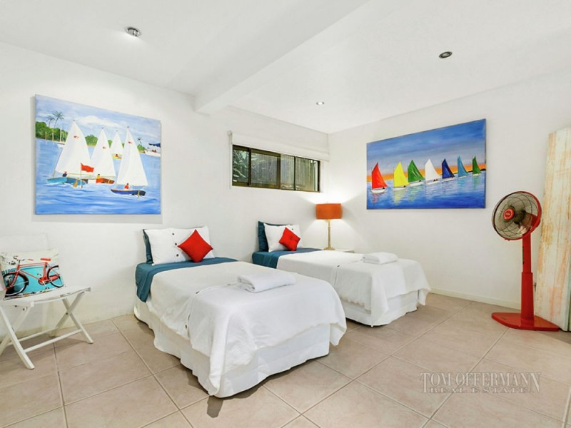 1 Lakeway Drive, Cooroibah QLD 4565