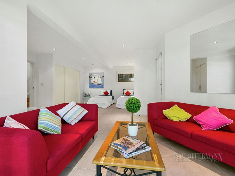 1 Lakeway Drive, Cooroibah QLD 4565