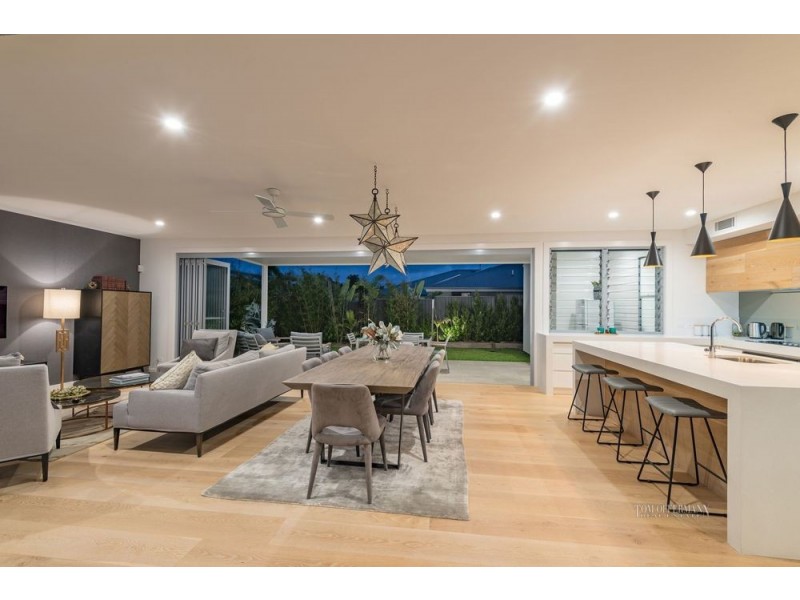 7 Hollyhock Crescent, Noosa Heads QLD 4567