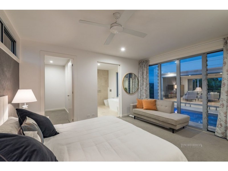 7 Hollyhock Crescent, Noosa Heads QLD 4567