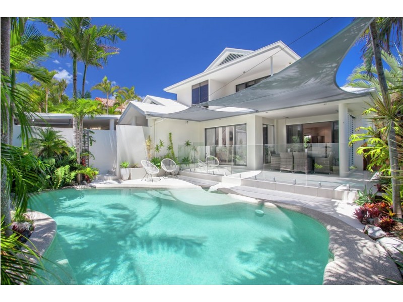 36 Driftwood Drive, Castaways Beach QLD 4567