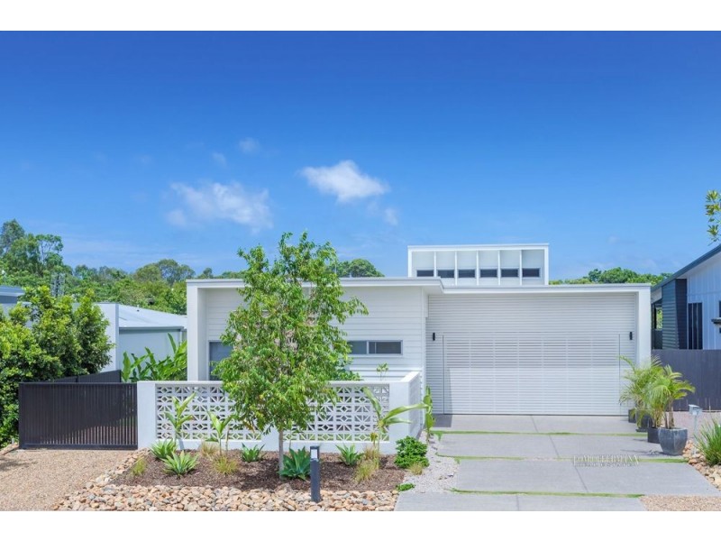 7 Blue Gum Rd, Noosa Heads QLD 4567