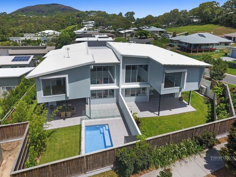 2/1 Greens Vista Place, Yaroomba QLD 4573