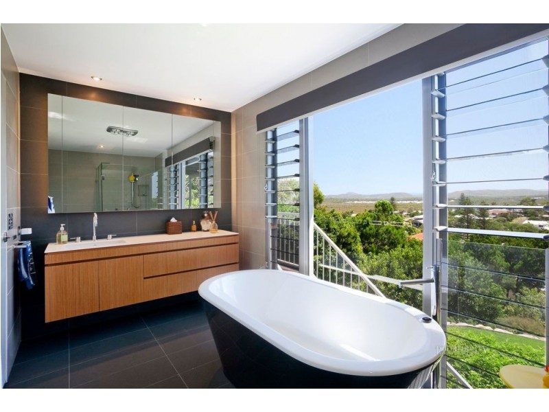 44 Pelican St, Peregian Beach QLD 4573