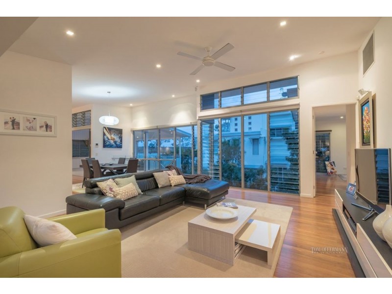 4 Edward St, Noosaville QLD 4566