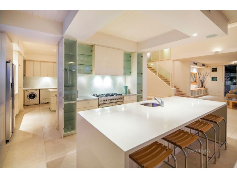 12 Noosa Parade, Noosa Heads QLD 4567