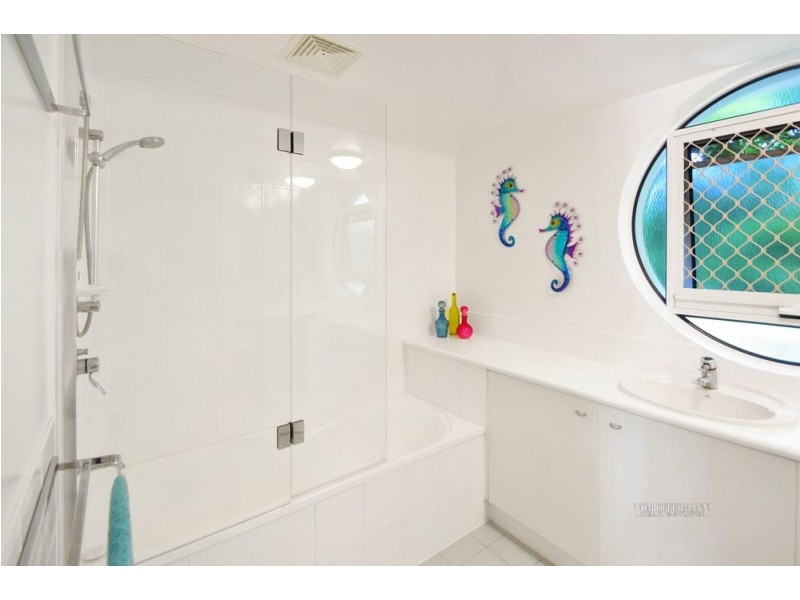 13/2 Serenity Close, Noosa Heads QLD 4567