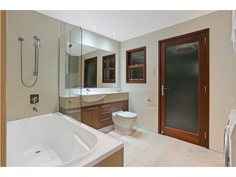 2 Elanda Street, Sunshine Beach QLD 4567